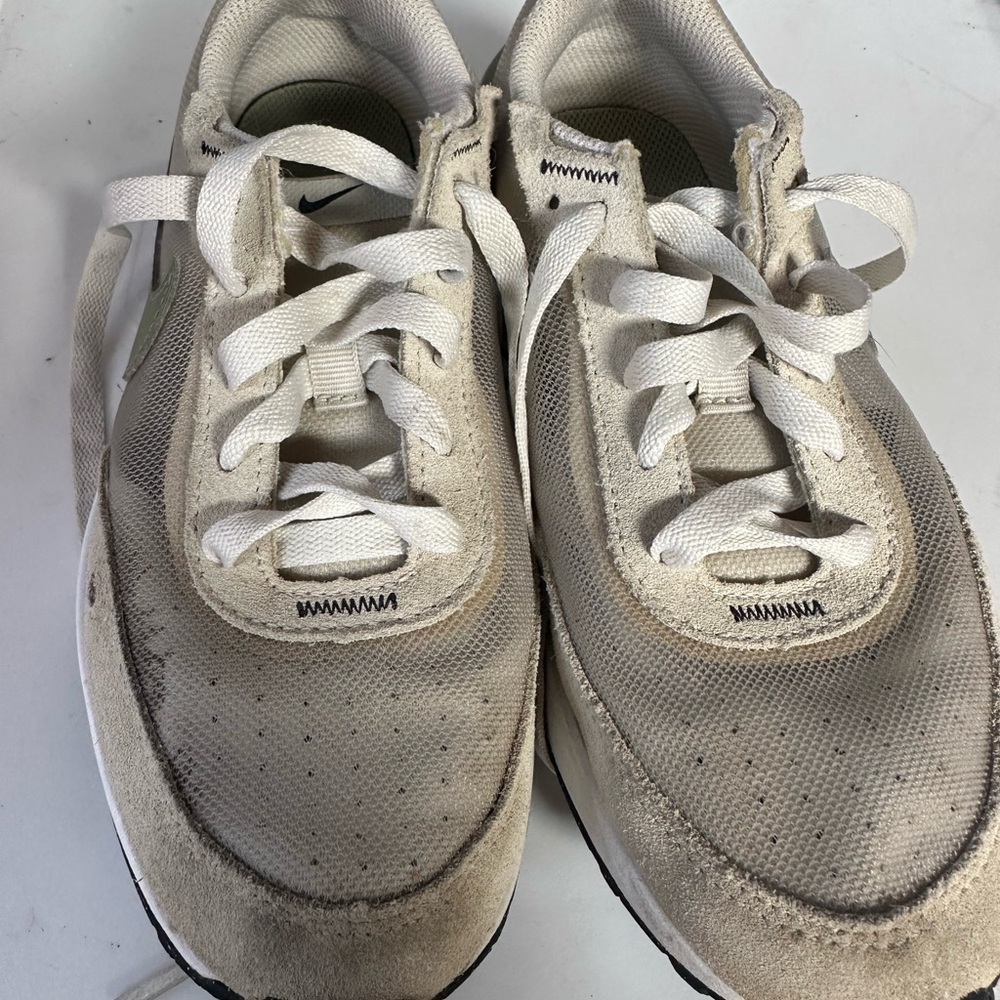 Nike Beige and White Knit Sneakers